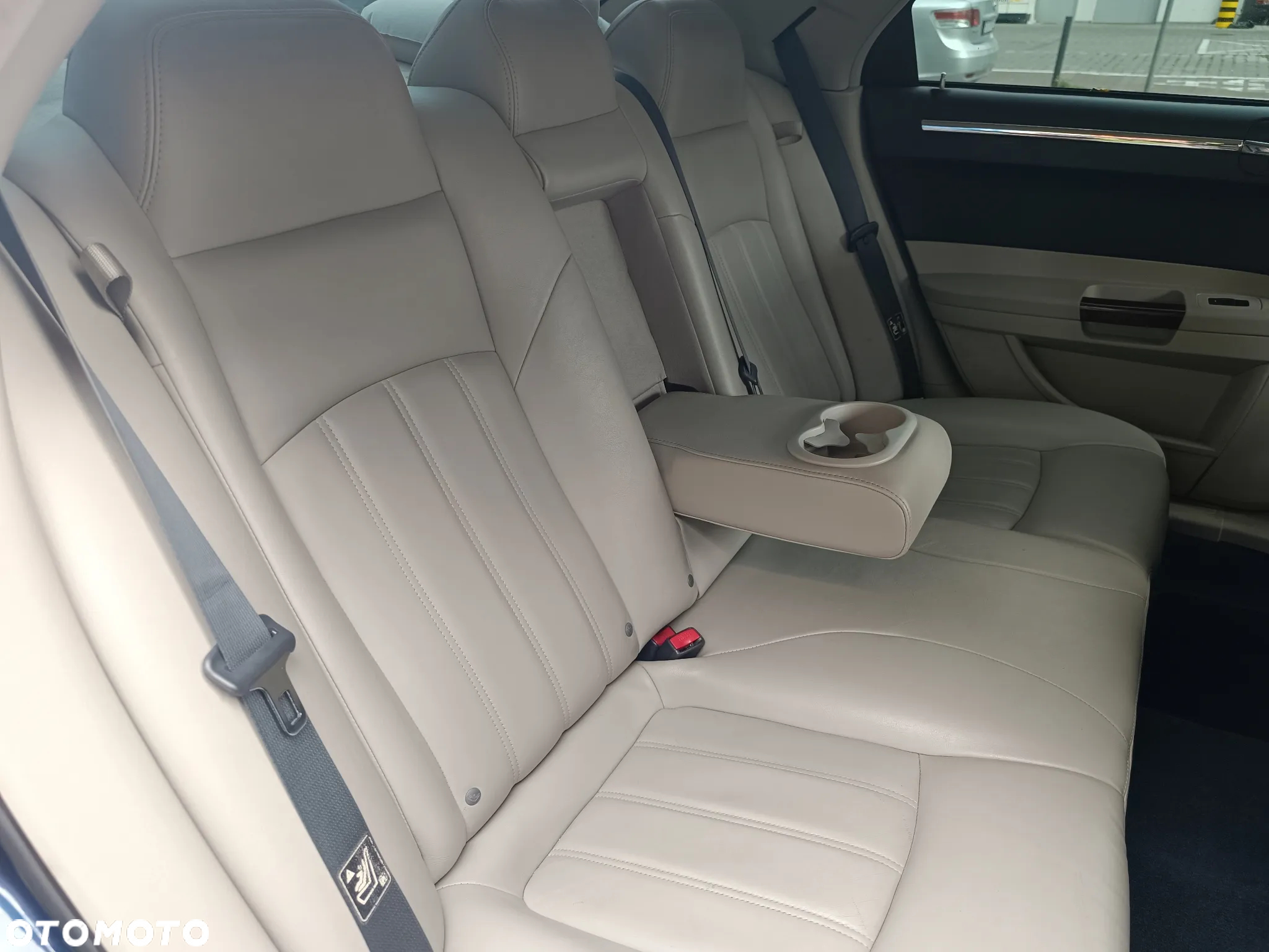 Chrysler 300C 2.7 V6 - 33