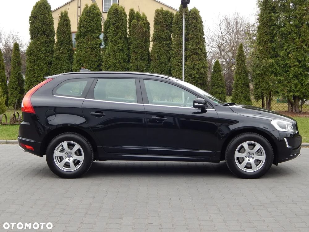 Volvo XC 60 D4 AWD Geartronic Momentum - 8