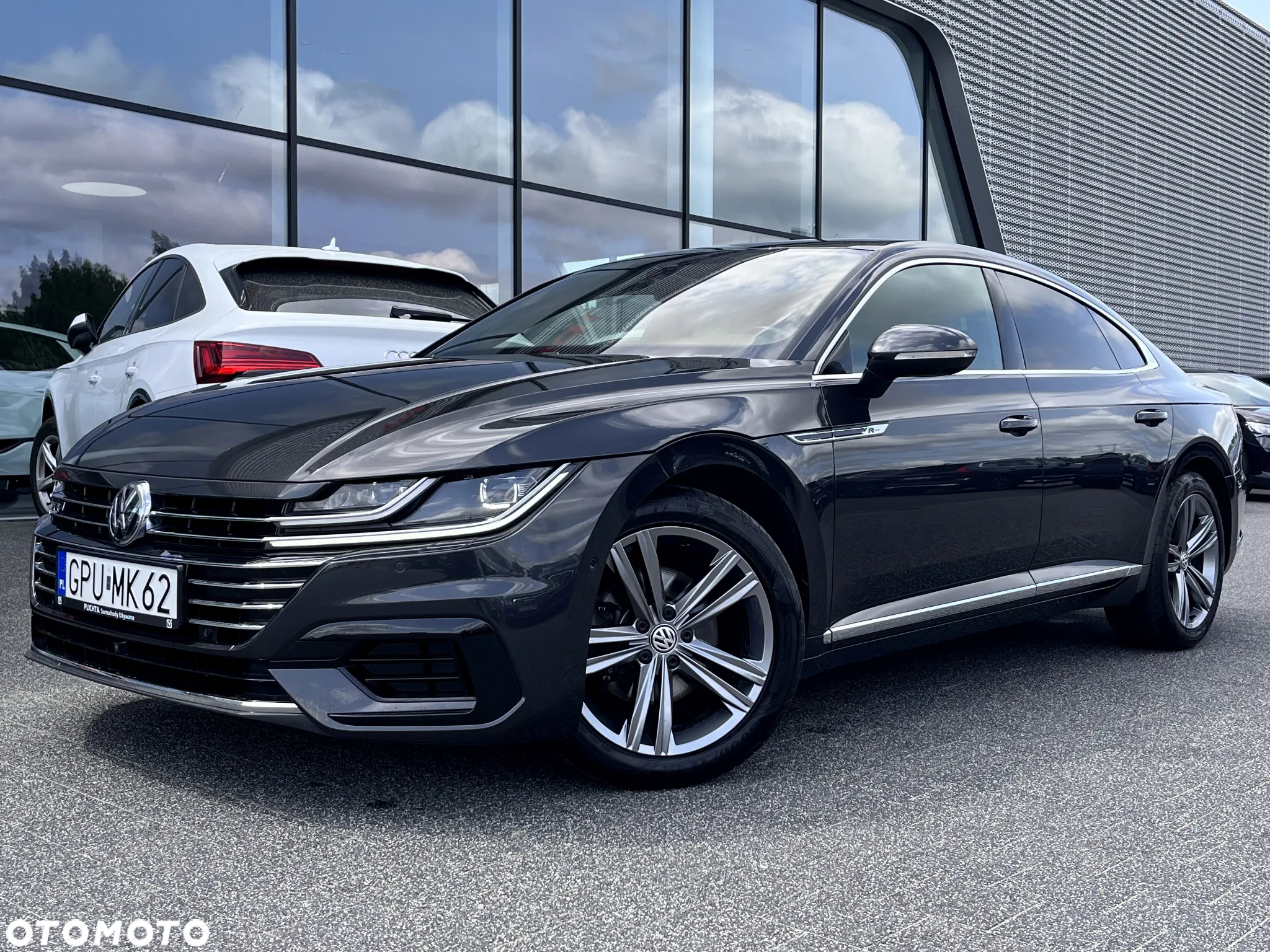 Volkswagen Arteon 2.0 TDI SCR R-Line DSG - 2