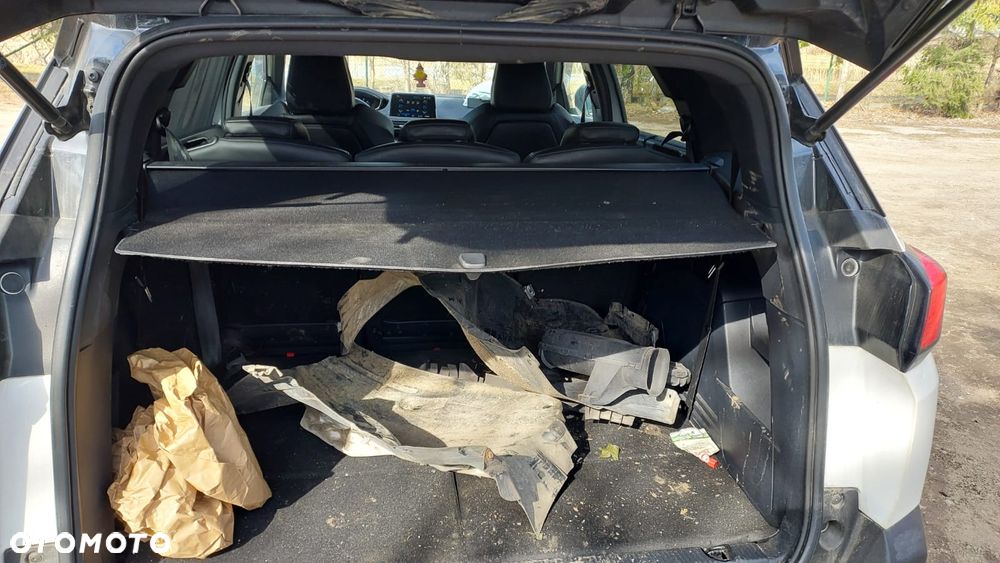 Peugeot 5008 HDI 150 Allure - 21