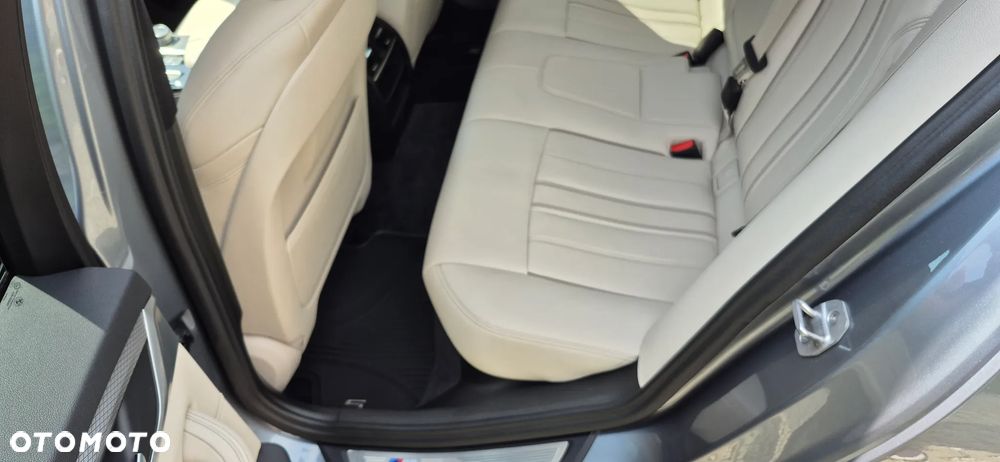 BMW Seria 5 520d xDrive M Sport sport - 18