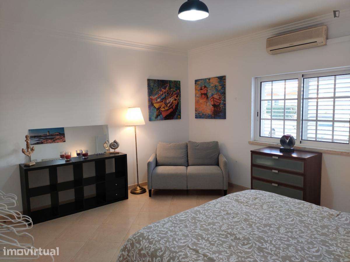 Quarto - localizado em Charneca da Caparica Lisbon - Grande imagem: 2/4