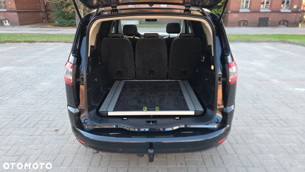 Ford S-Max 2.0 TDCi DPF Titanium X - 19