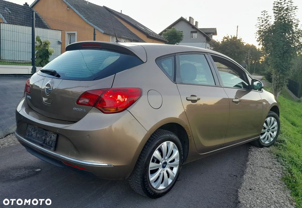 Opel Astra - 16