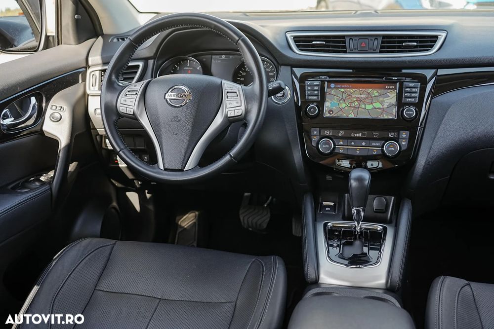 Nissan Qashqai 1.6 DCI Start/Stop X-TRONIC Tekna - 15
