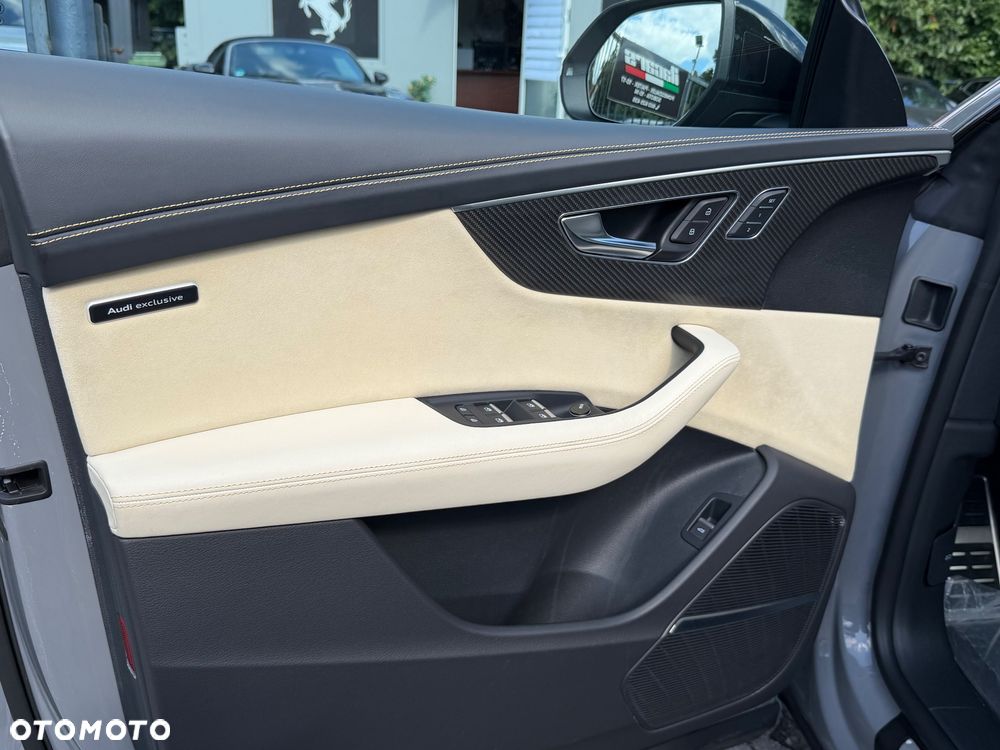 Audi RS Q8 TFSI quattro tiptronic - 13