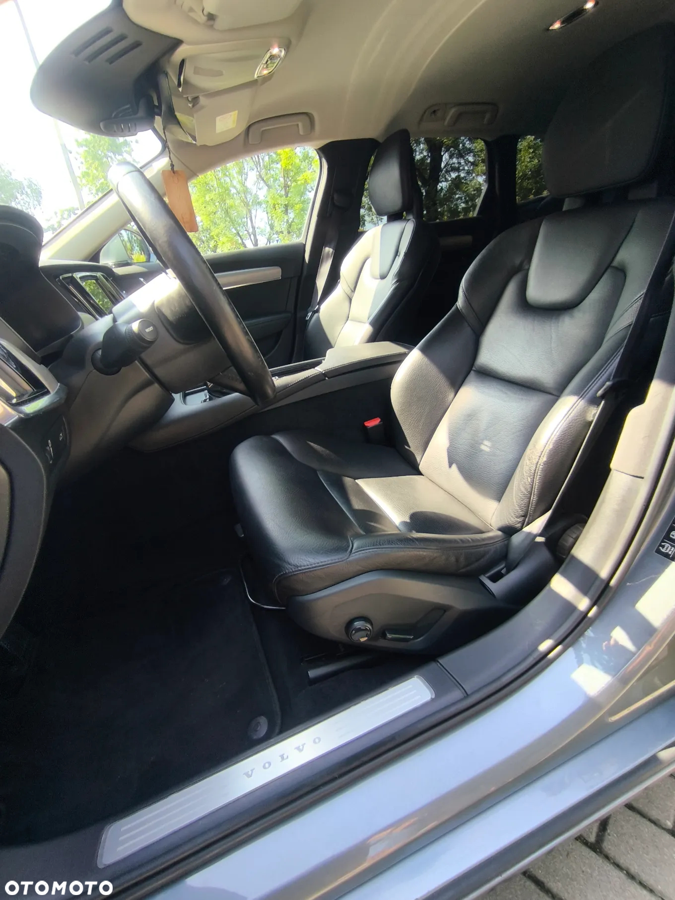 Volvo V90 D4 Momentum - 16
