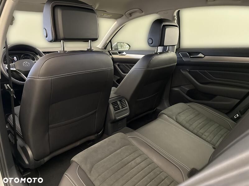Volkswagen Passat 1.5 TSI EVO Elegance DSG - 19