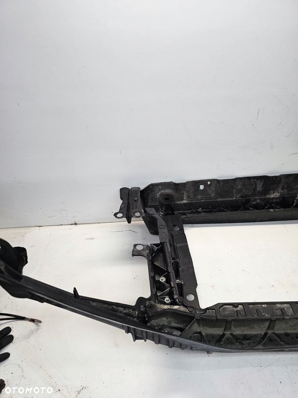 PAS PRZEDNI GOŁY AUDI A3 8P LIFT 08-12 8P0805594C **1** - 8