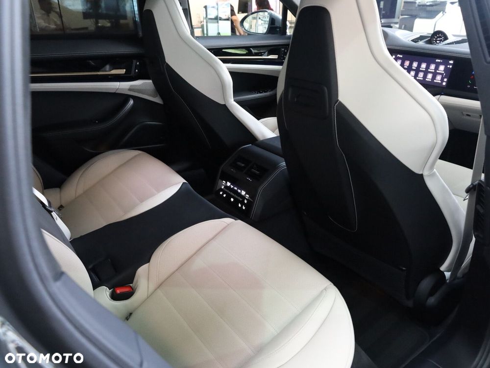 Porsche Panamera - 20