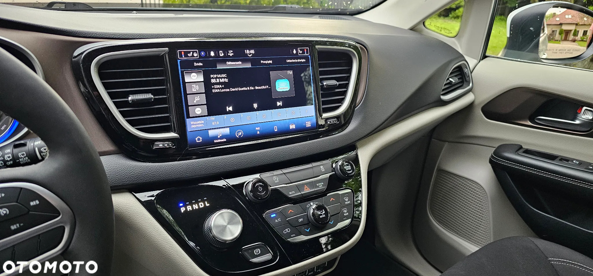 Chrysler Pacifica - 20