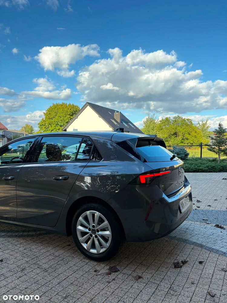 Opel Astra 1.2 T Elegance S&S - 3