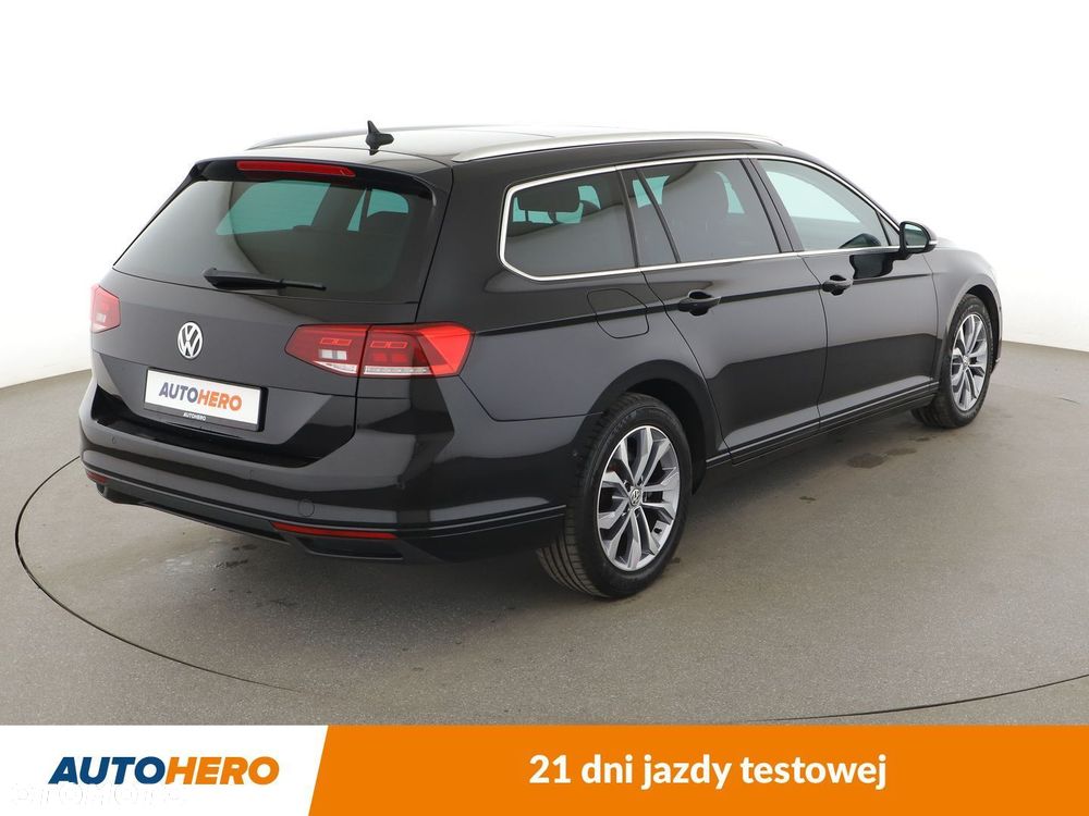 Volkswagen Passat - 6