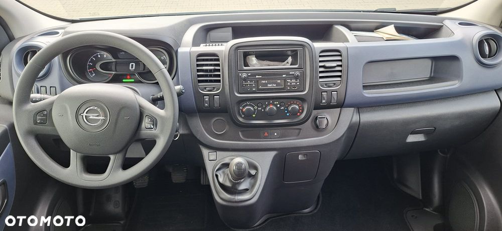Opel Vivaro - 11