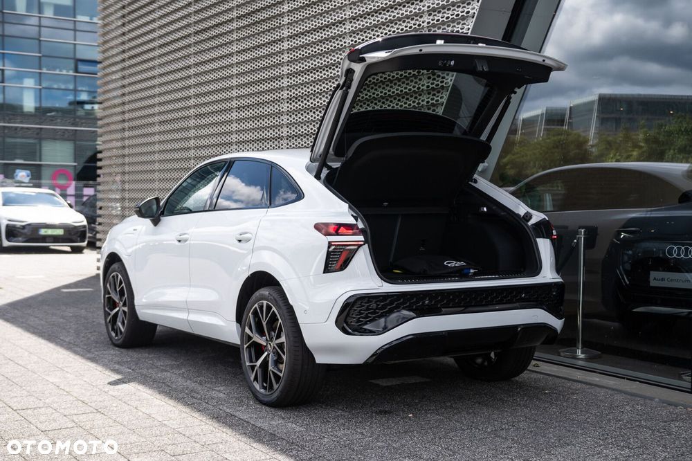 Audi Q3 Sportback - 9