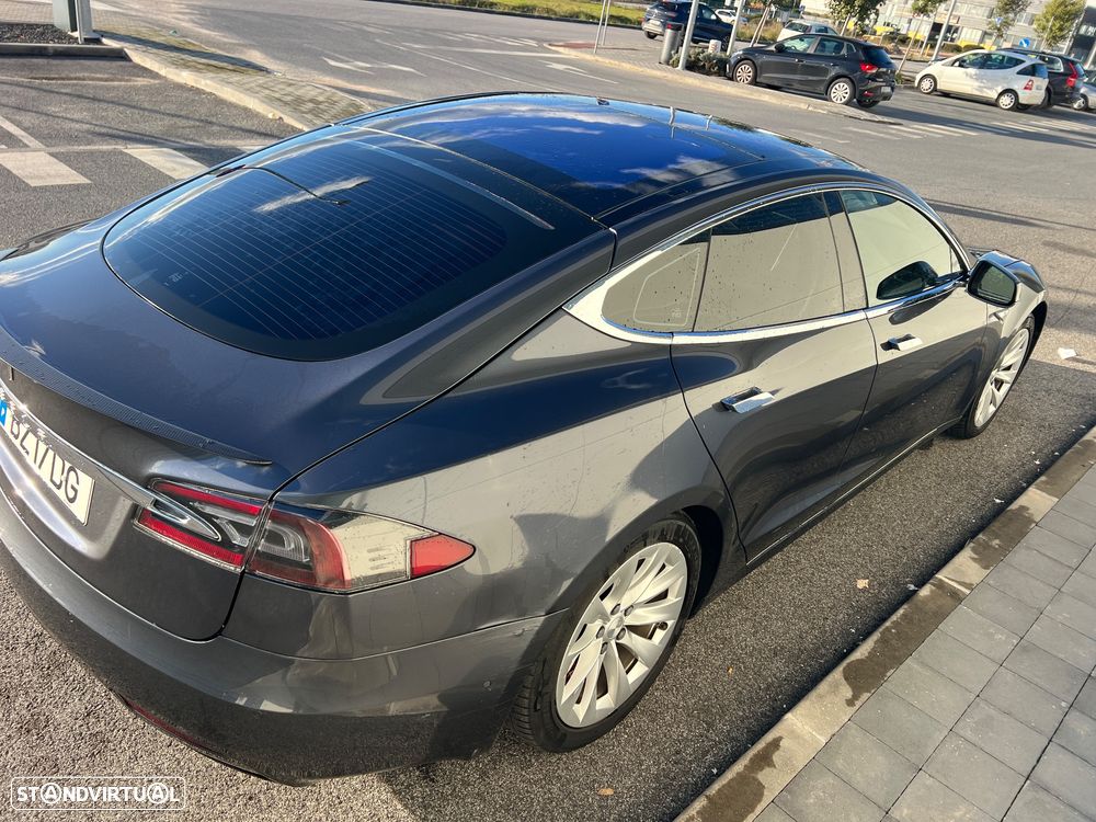 Tesla Model S P90D - 5
