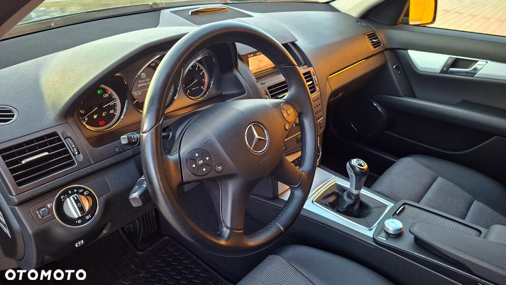 Mercedes-Benz Klasa C 180 Kompressor Avantgarde - 19