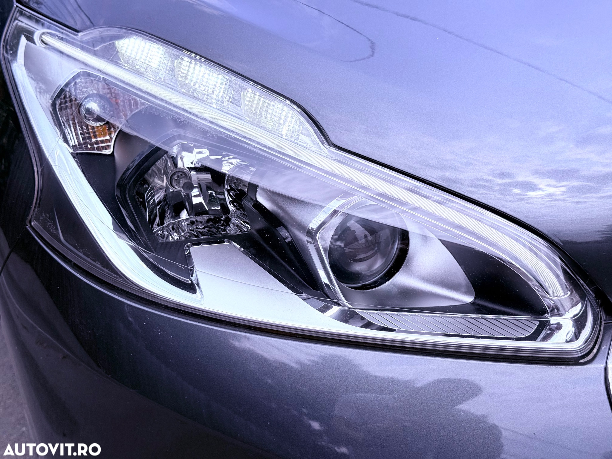 Peugeot 208 PureTech 82 Start & Stop Allure - 14