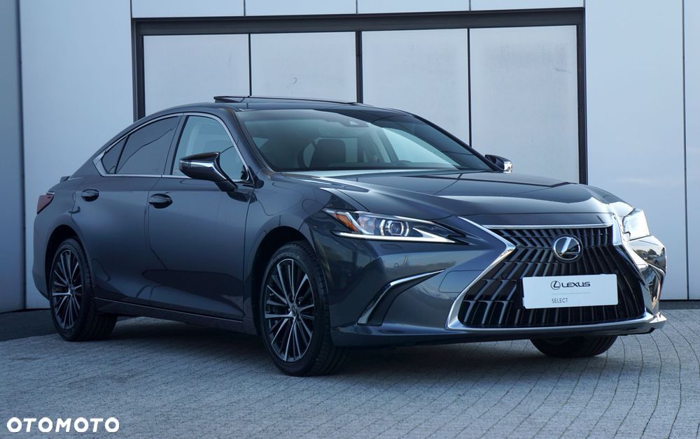 Lexus ES - 3