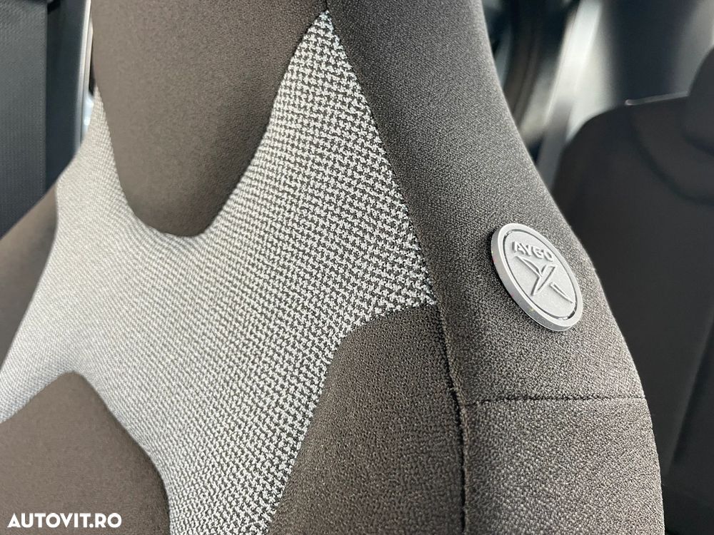Toyota Aygo X 1.5l HEV 116CP Active - 28
