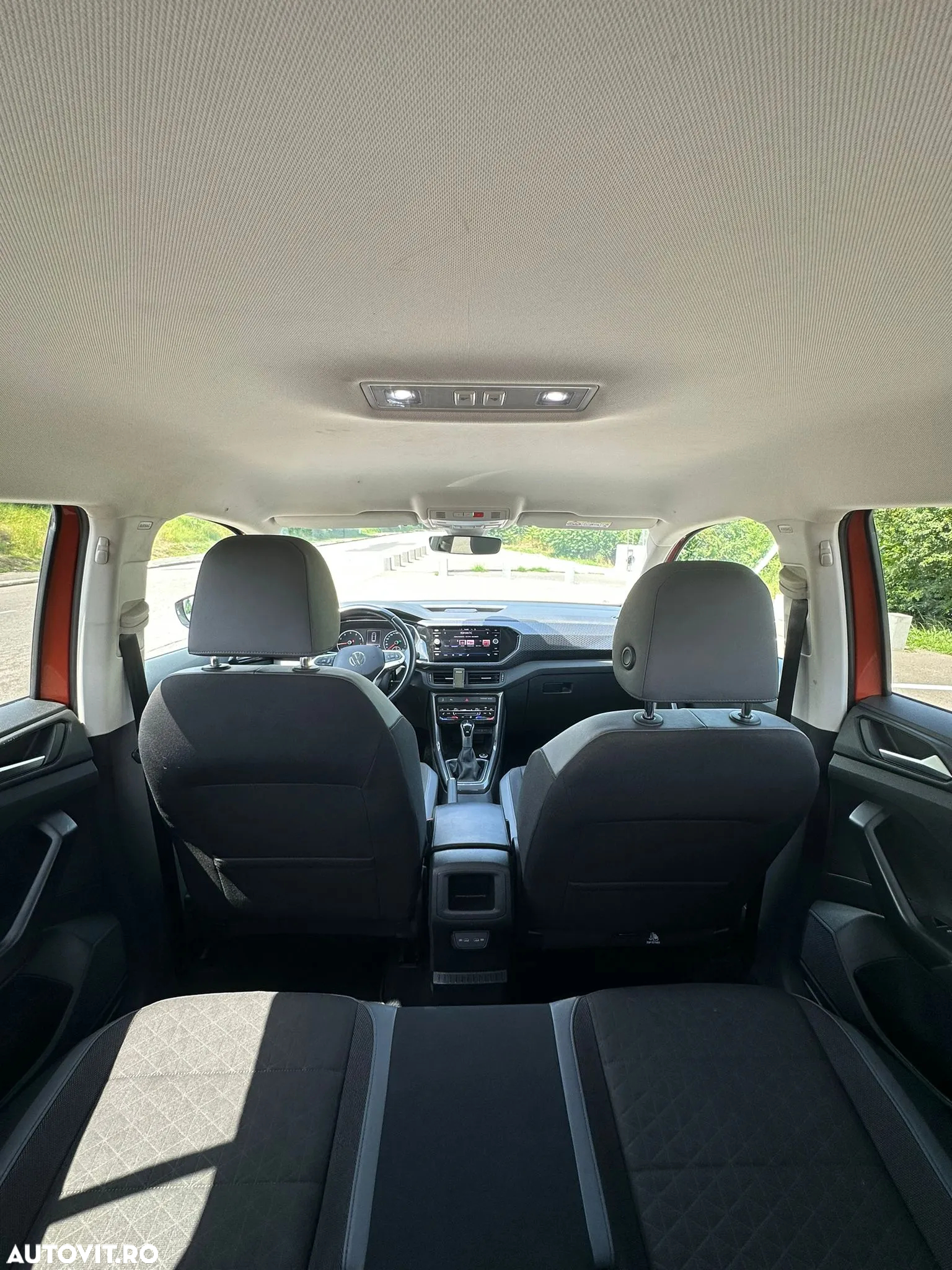 Volkswagen T-Cross - 15
