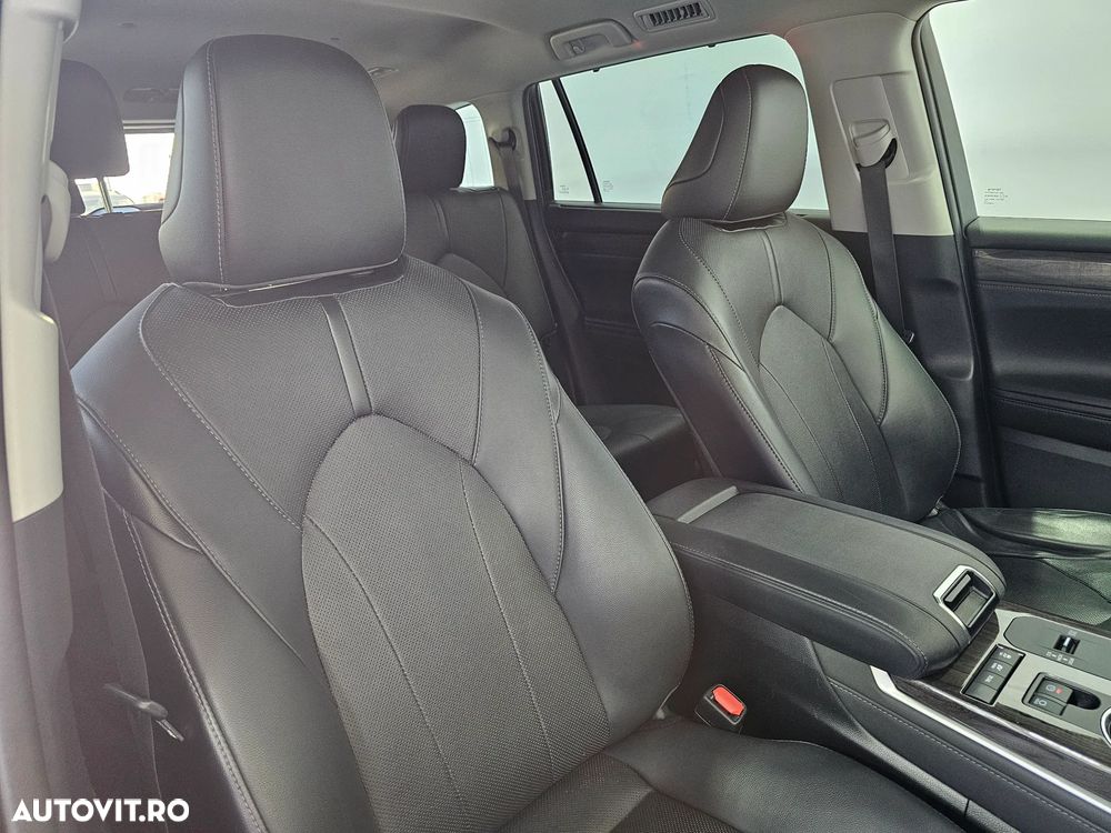 Toyota Highlander 2.5 L Dynamic Force 248CP Executive Metallic - 36