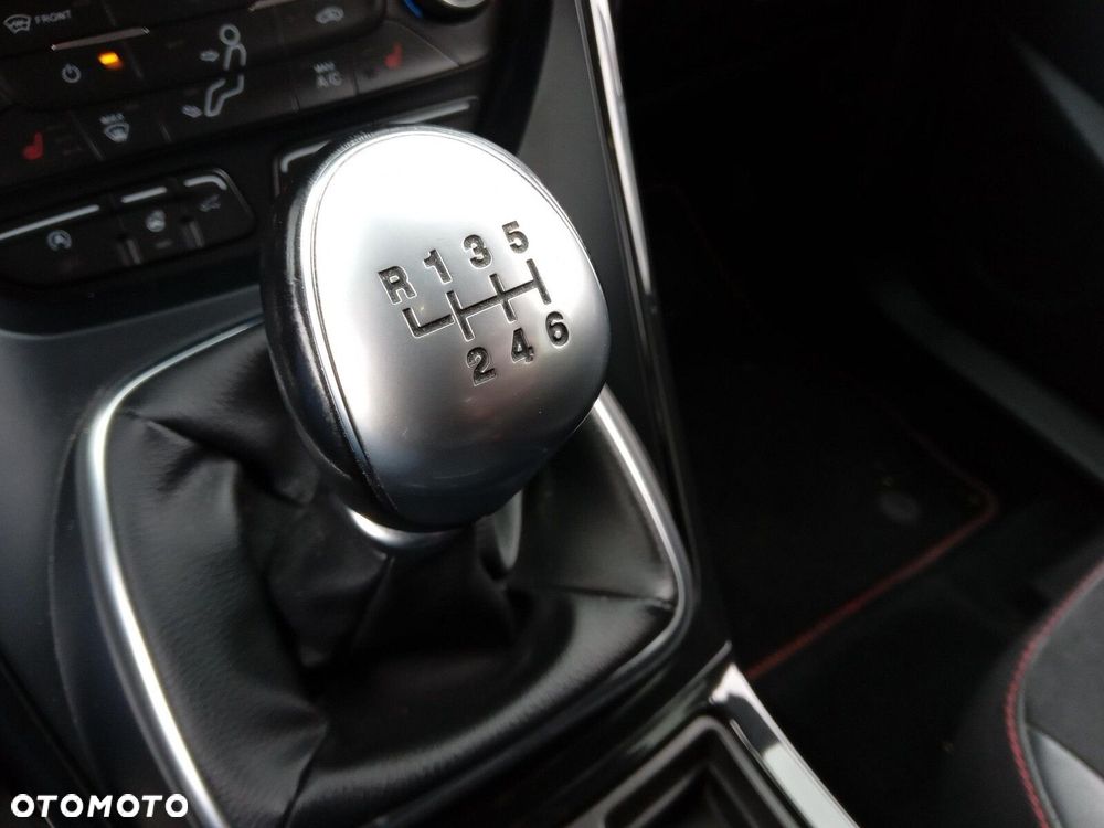 Ford Kuga 1.5 EcoBoost FWD ST-Line ASS GPF - 19