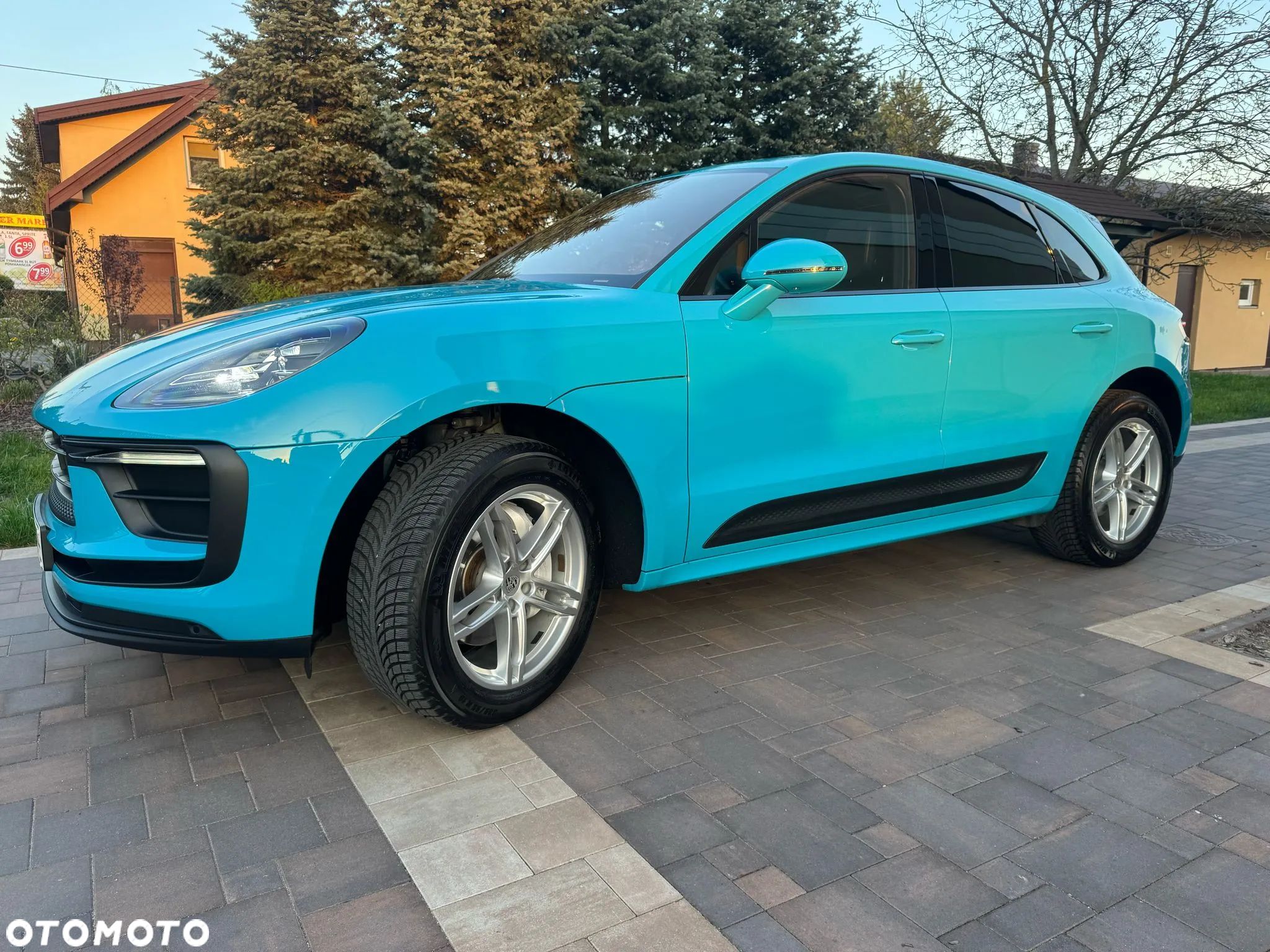 Porsche Macan - 1
