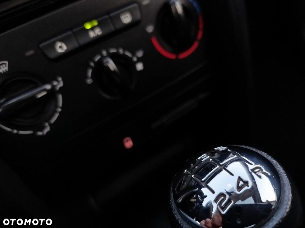 Peugeot 207 1.6 HDi 16V Sporty - 37