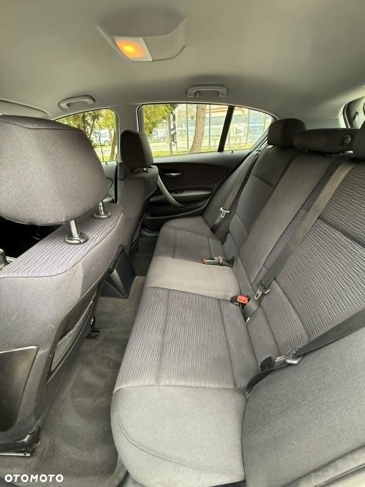 BMW Seria 1 116d - 14