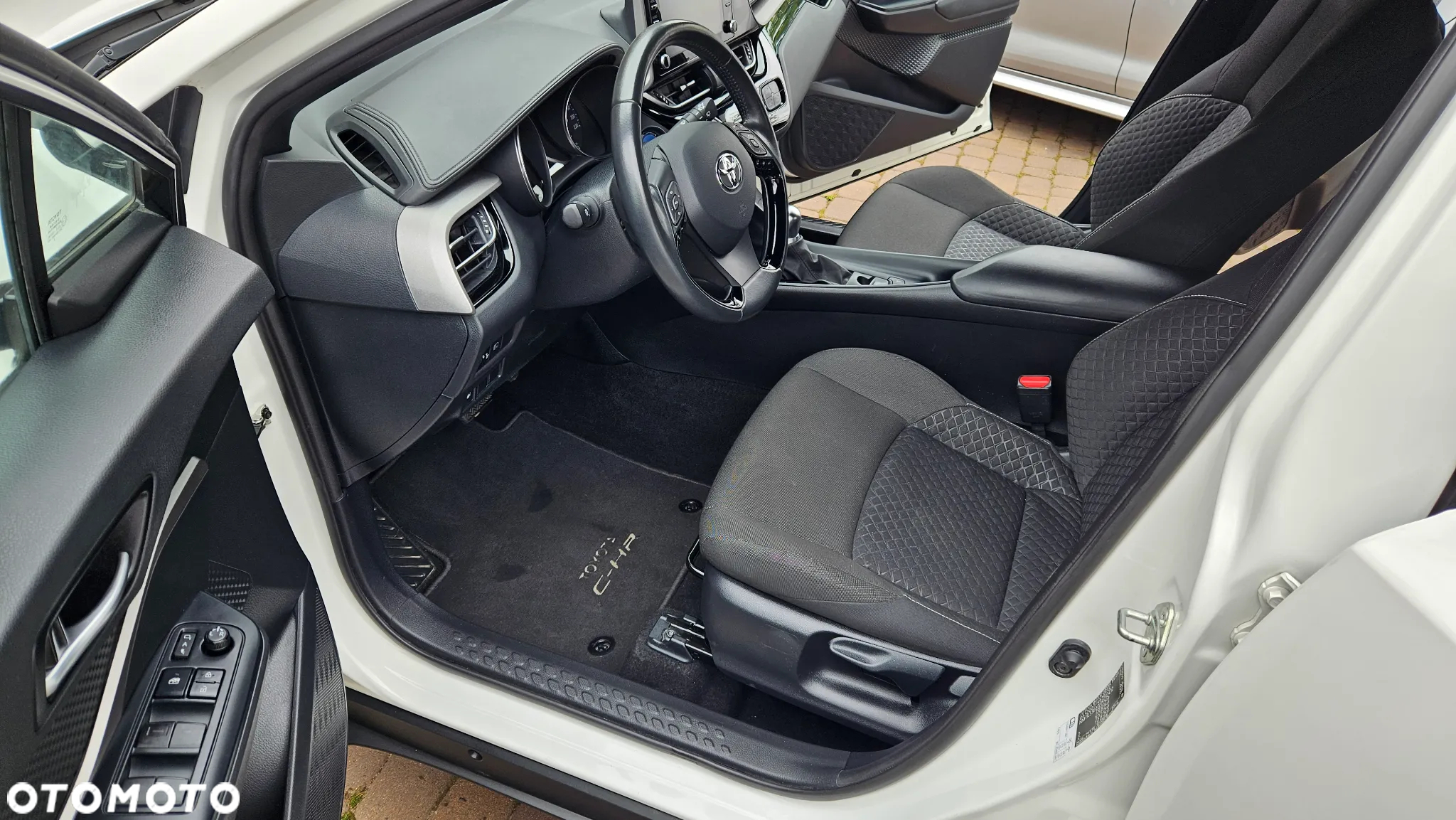 Toyota C-HR - 22