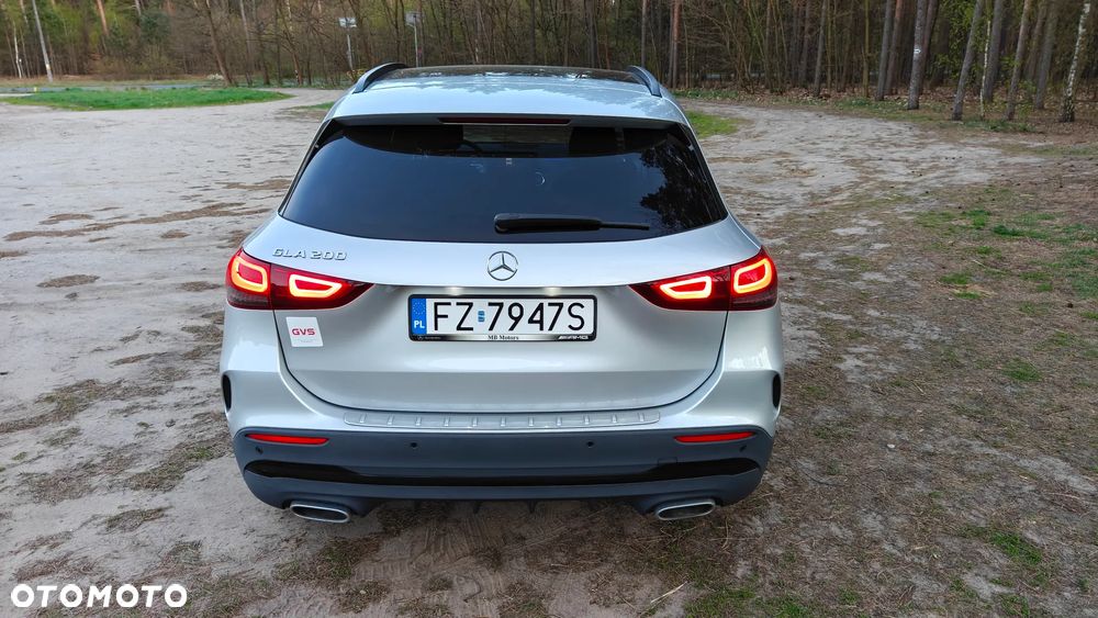 Mercedes-Benz GLA 200 AMG Line - 3
