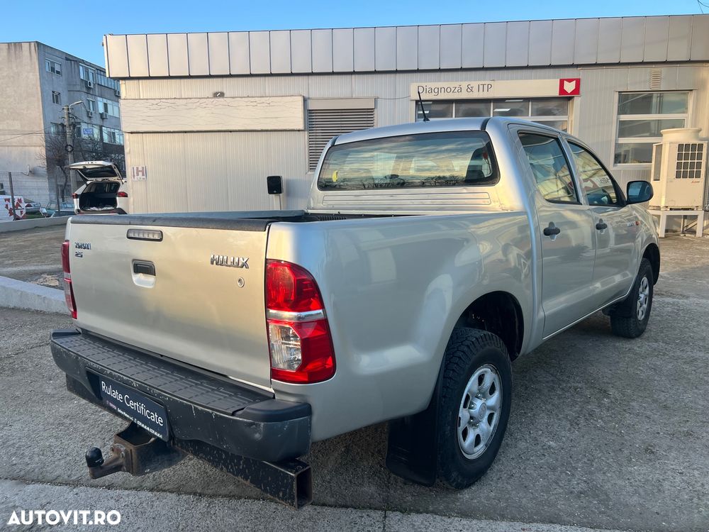 Toyota Hilux 4x4 Cabina Dubla Comfort - 6