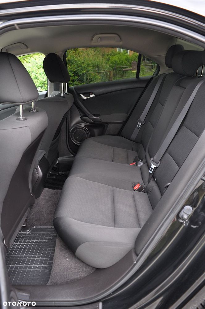 Honda Accord 2.0 Elegance 50 Jahre Edition - 18