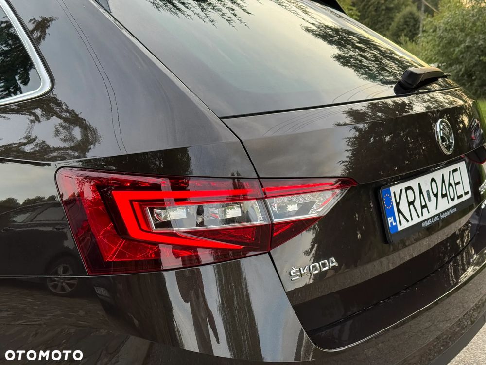 Skoda Superb 2.0 TDI 4x4 DSG Premium Edition - 38