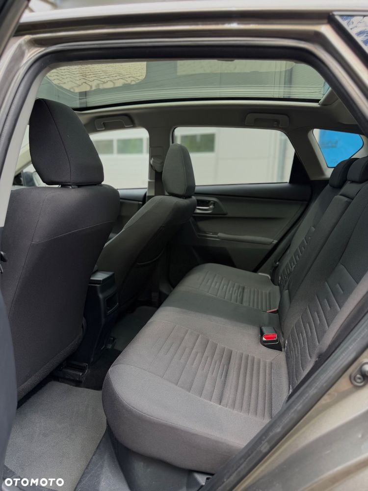 Toyota Auris 1.8 HSD Sol - 30