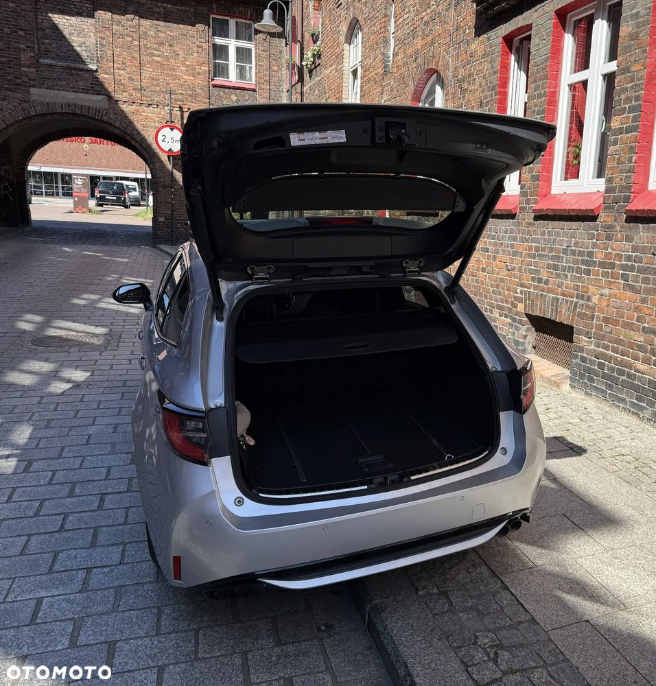 Toyota Corolla 2.0 Hybrid Executive - 9