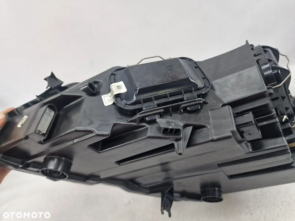 SEAT ATECA 576 16- PRAWA ZWYKŁA LAMPA PRZEDNIA PRZÓD + LED , NR 576941006A , NR AUKCJI LA253 - 20