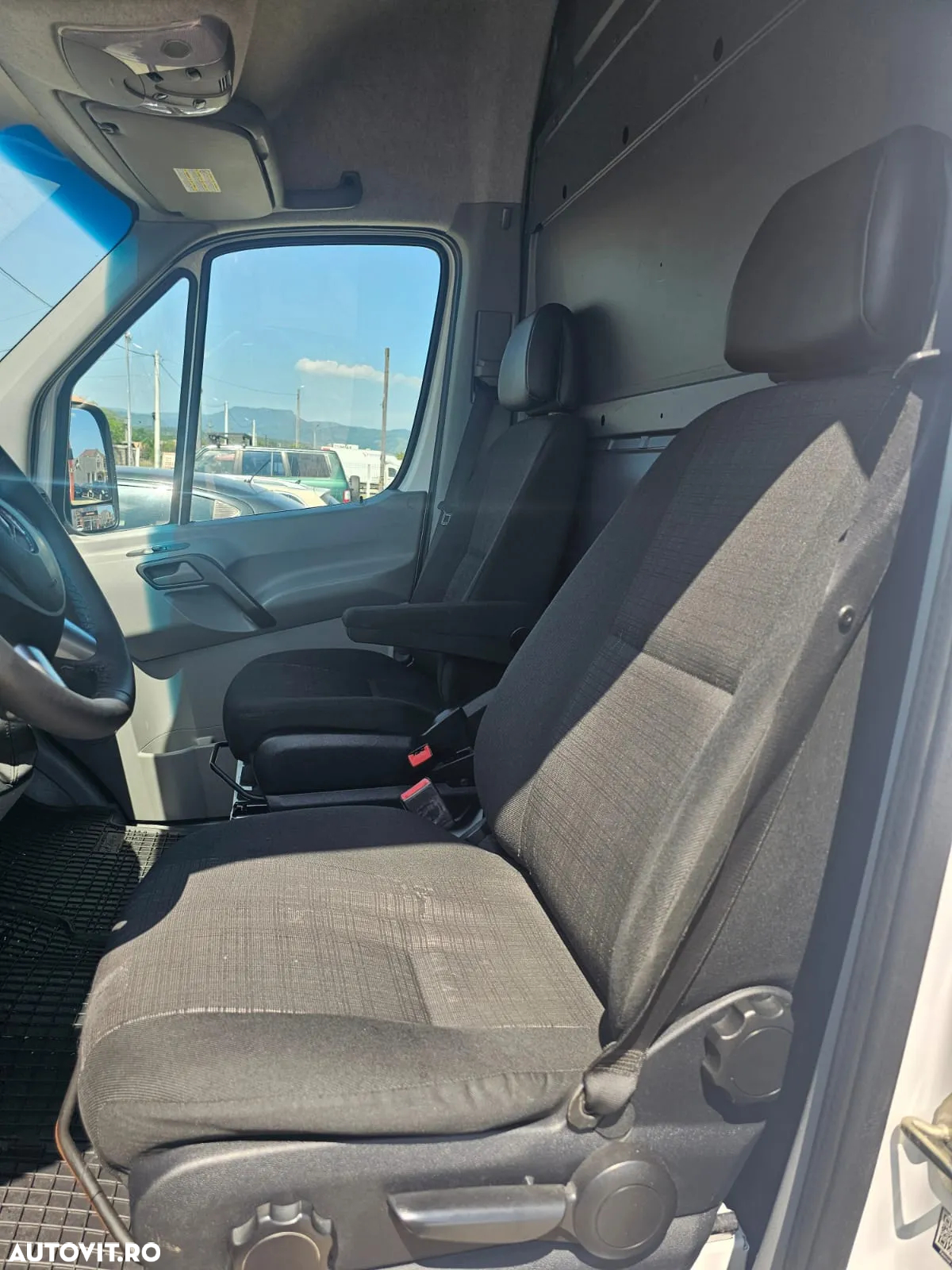 Mercedes-Benz Sprinter 313 CDI An 2015 Cutie Automată Climă Navigație Mare Comenzi volan Pilot automat Încălzire scaun - 10