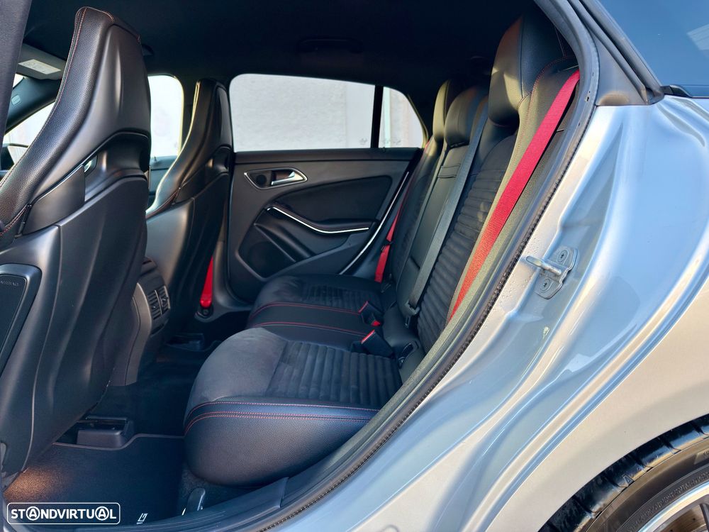 Mercedes-Benz CLA 45 AMG 4Matic Speedshift 7G-DCT Night Edition - 7