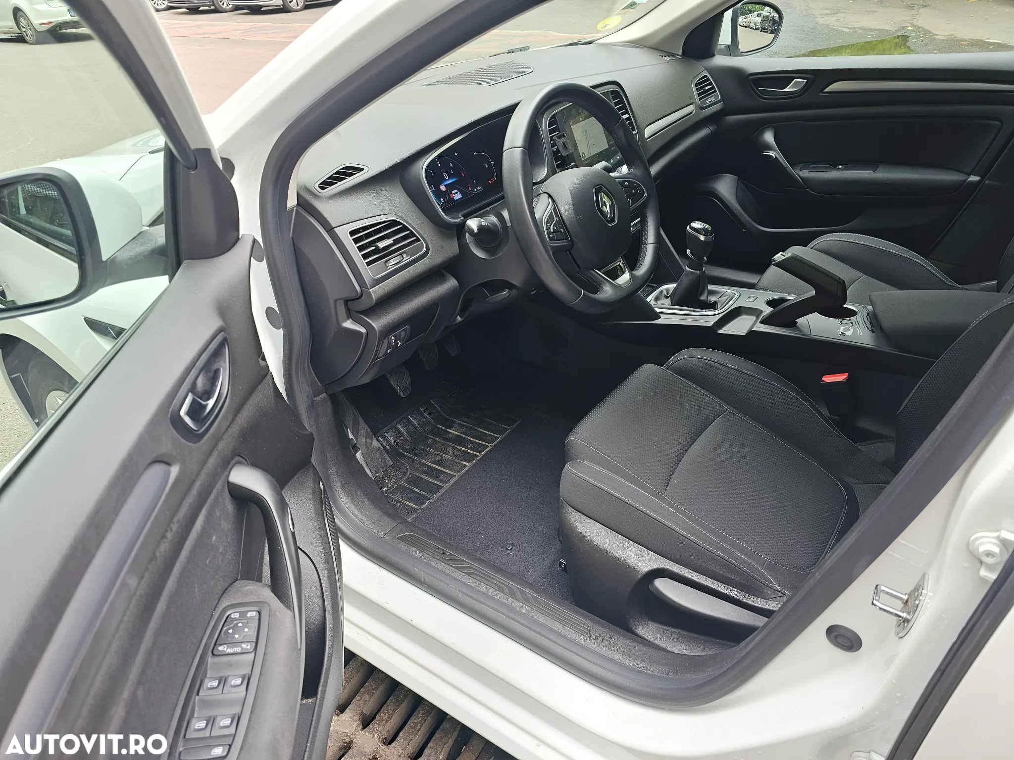 Renault Megane Blue dCi 116 Intens - 13