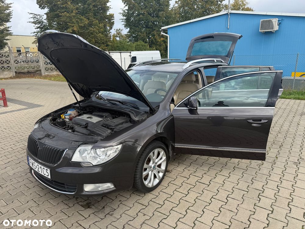 Skoda Superb 1.8 TSI Elegance DSG - 19