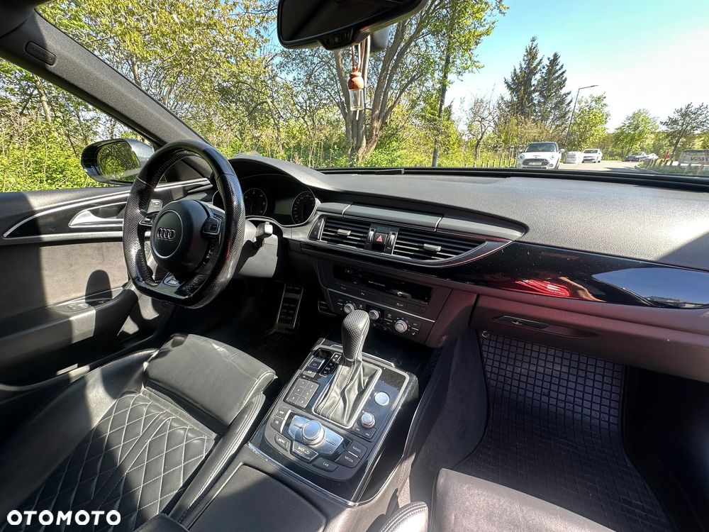 Audi A6 Avant 2.0 TDI Ultra S tronic - 8