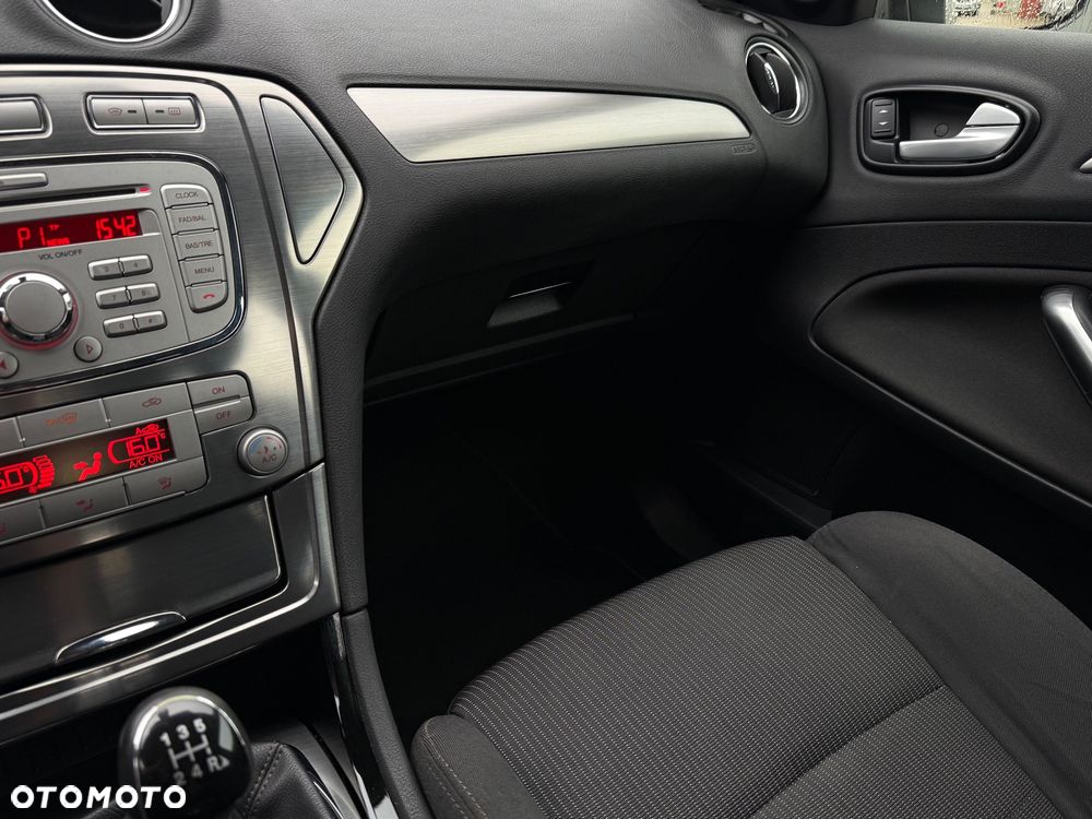 Ford Mondeo Turnier 2.0 Black Magic - 25