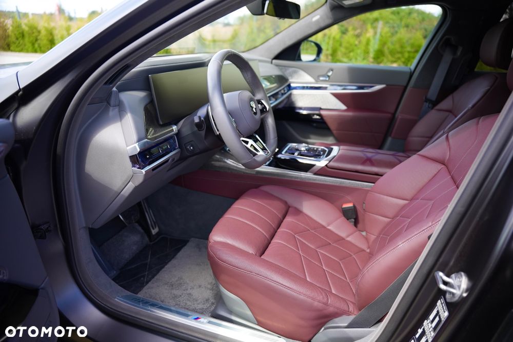 BMW Seria 7 740d xDrive mHEV Individual Edition sport - 11