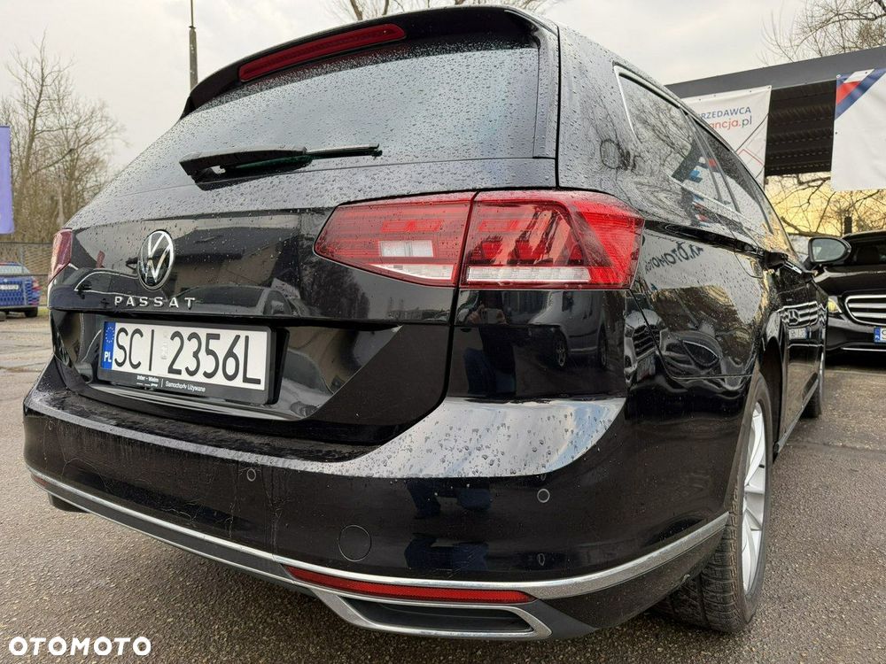 Volkswagen Passat - 12