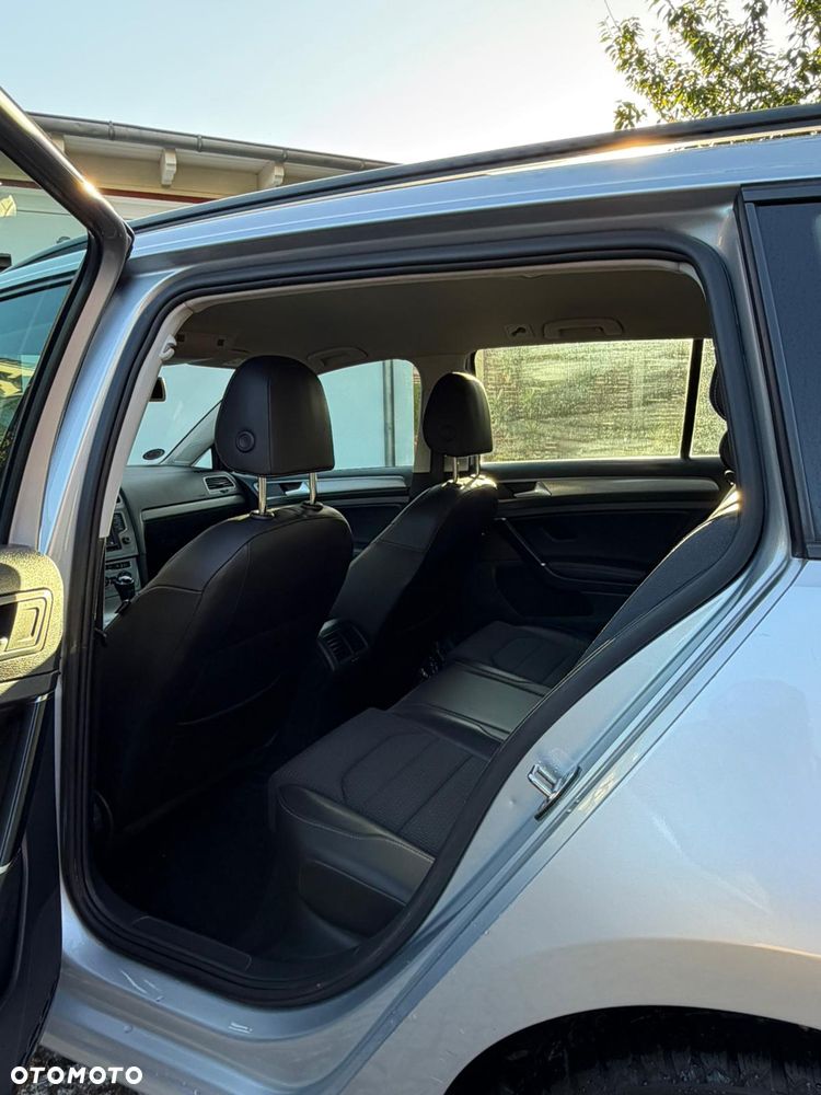 Volkswagen Golf - 15