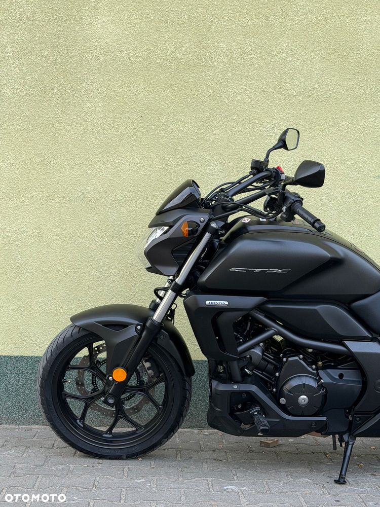 Honda CTX - 27