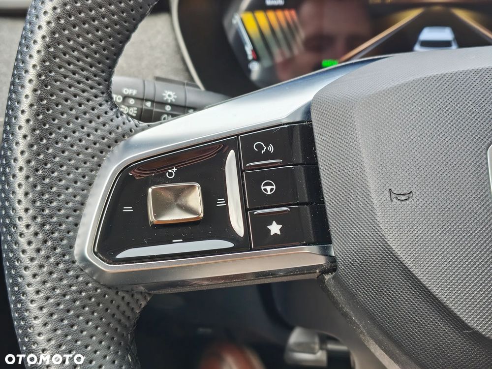 MG ZS Hybrid+ - 19