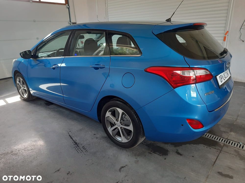 Hyundai i30 1.4 CRDi Premium - 4